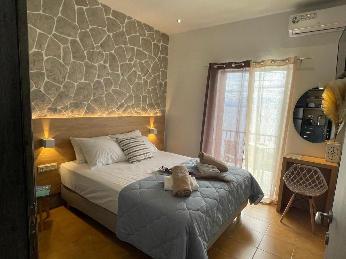 Vladimiros Apartments Barbati Luaran gambar