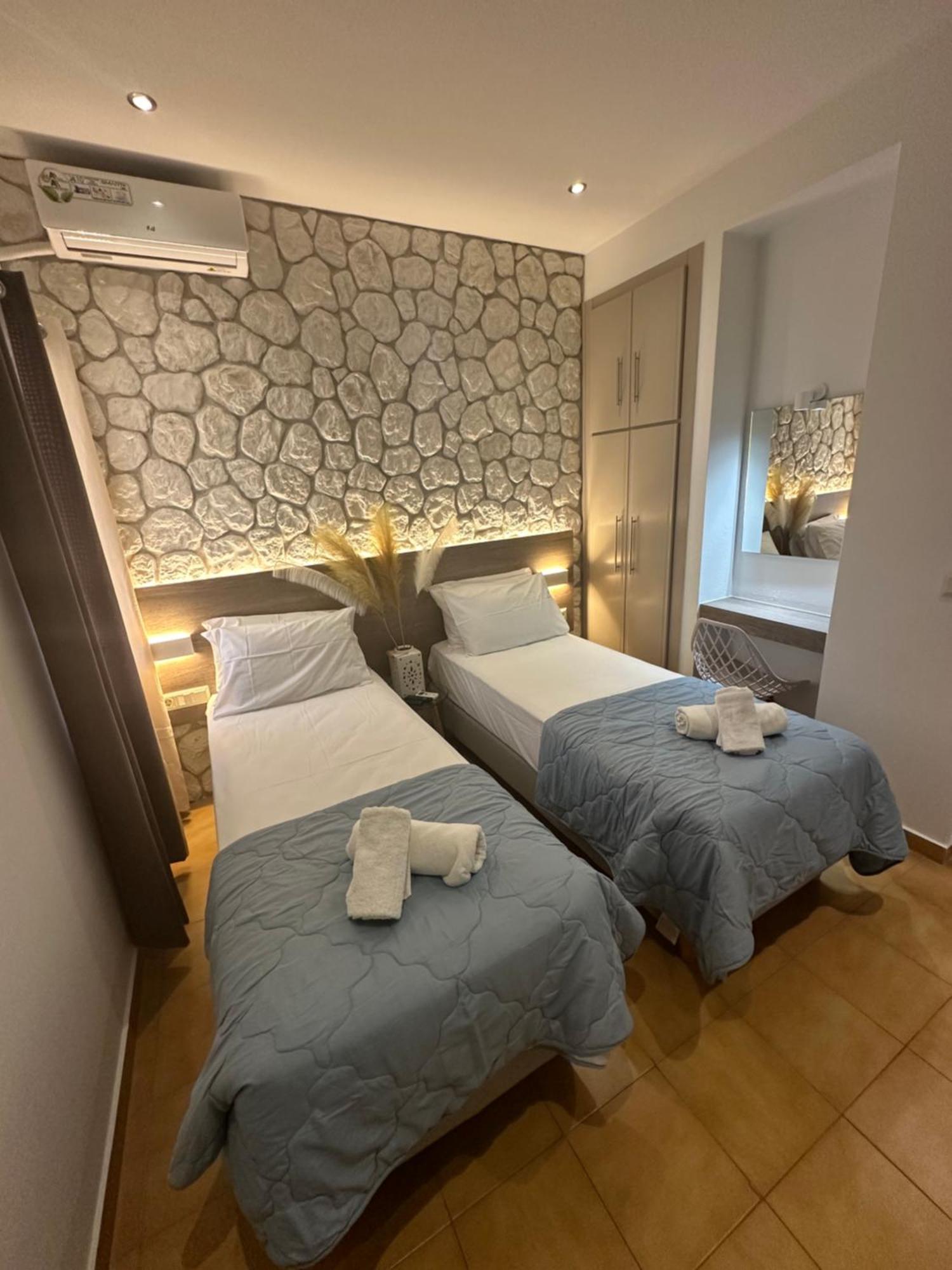 Vladimiros Apartments Barbati Luaran gambar