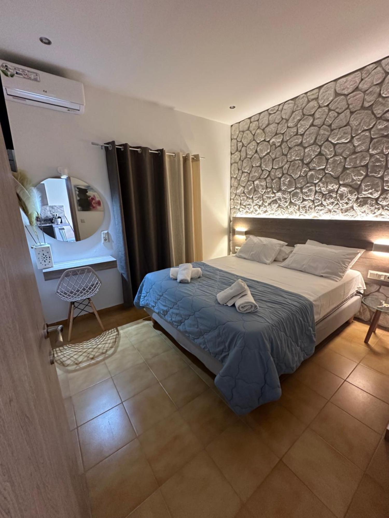 Vladimiros Apartments Barbati Luaran gambar