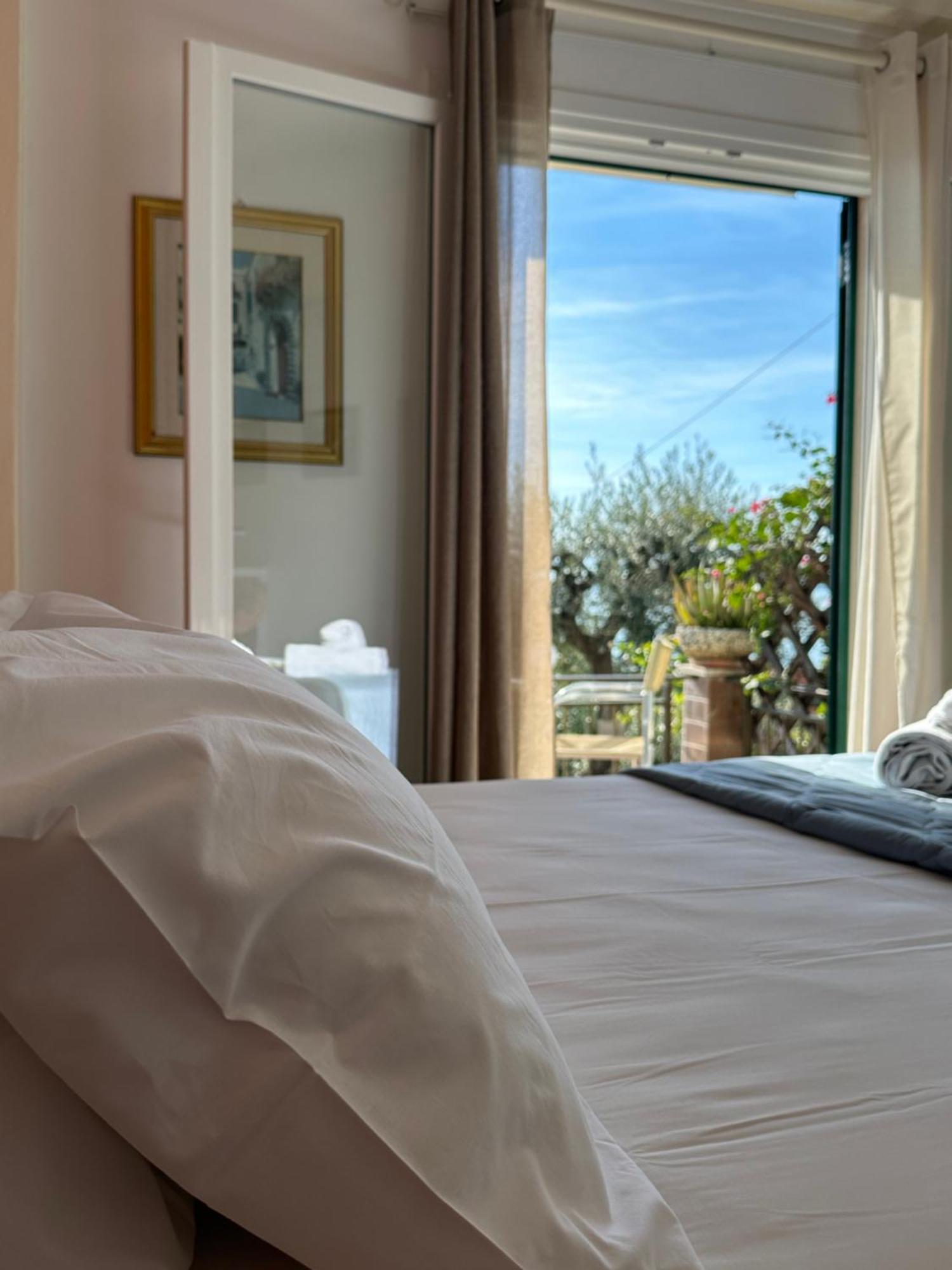 Vladimiros Apartments Barbati Luaran gambar