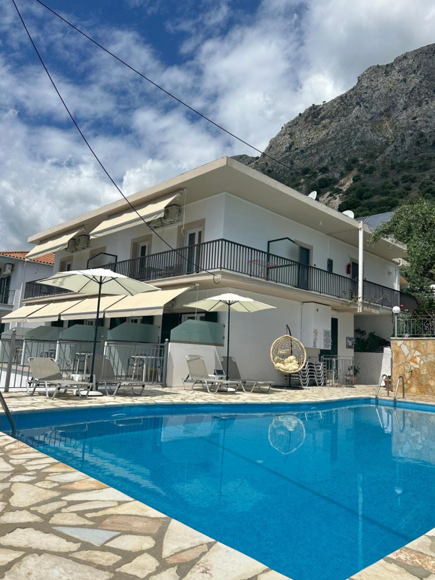 Vladimiros Apartments Barbati Luaran gambar
