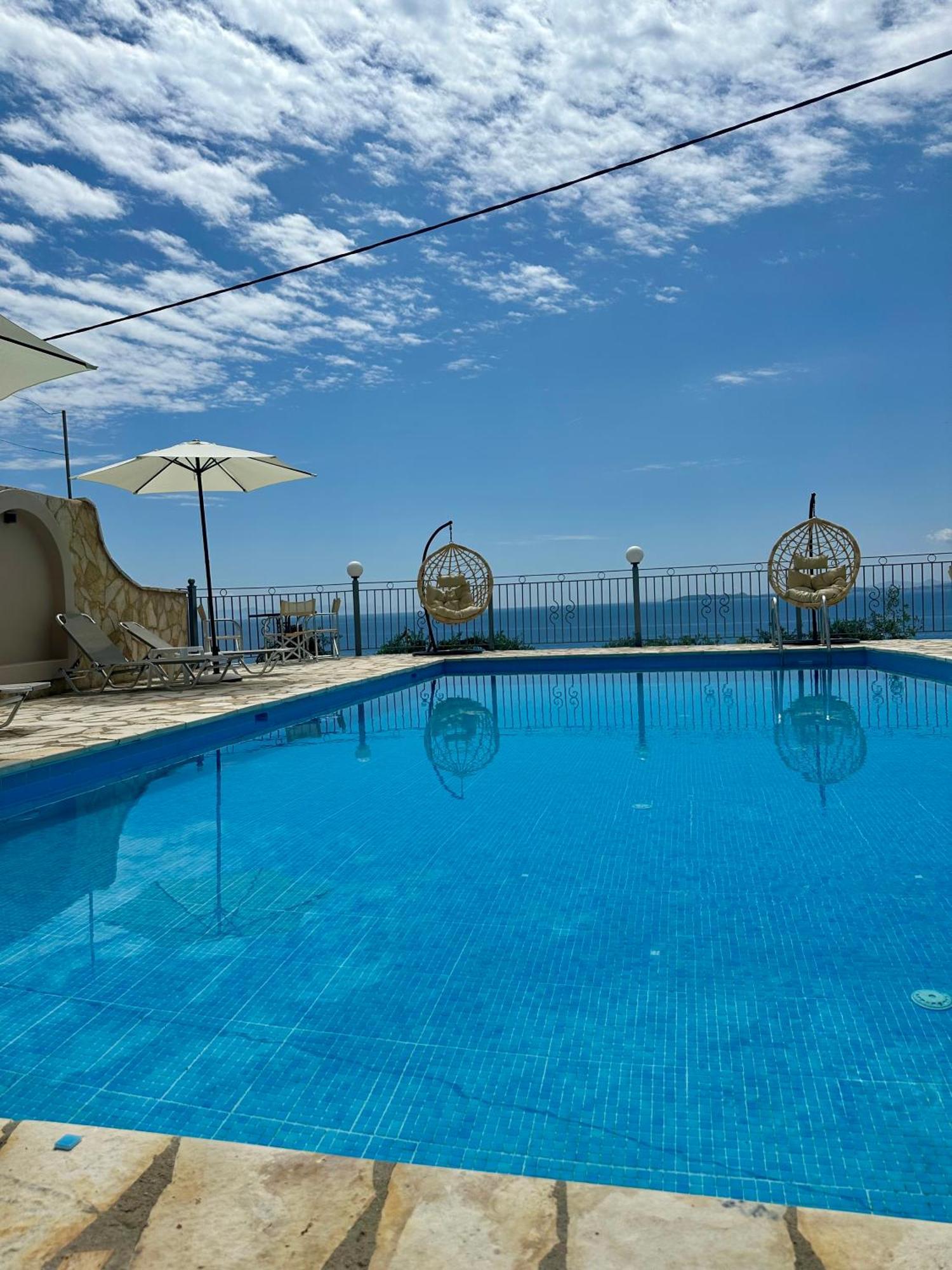Vladimiros Apartments Barbati Luaran gambar