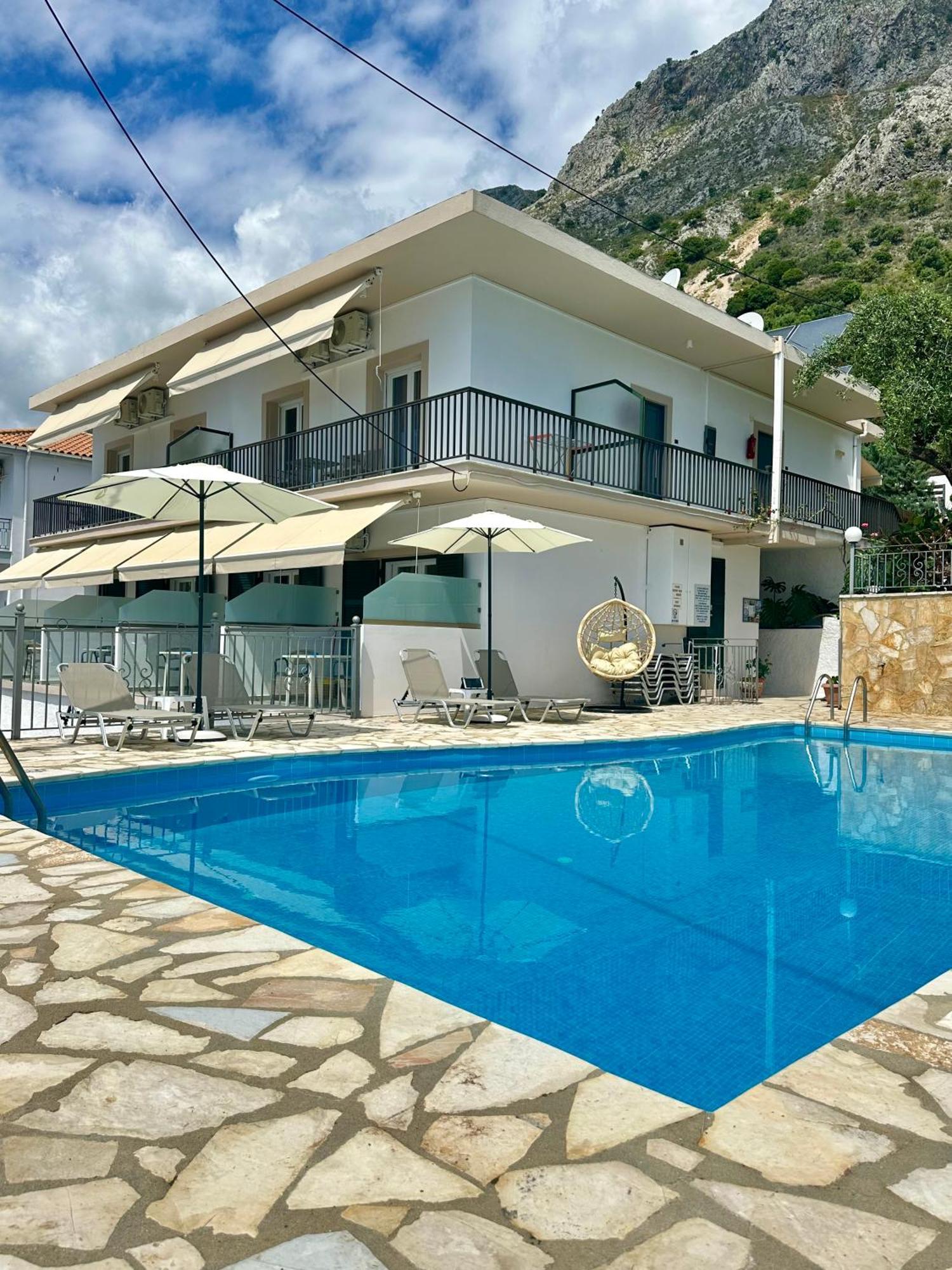 Vladimiros Apartments Barbati Luaran gambar